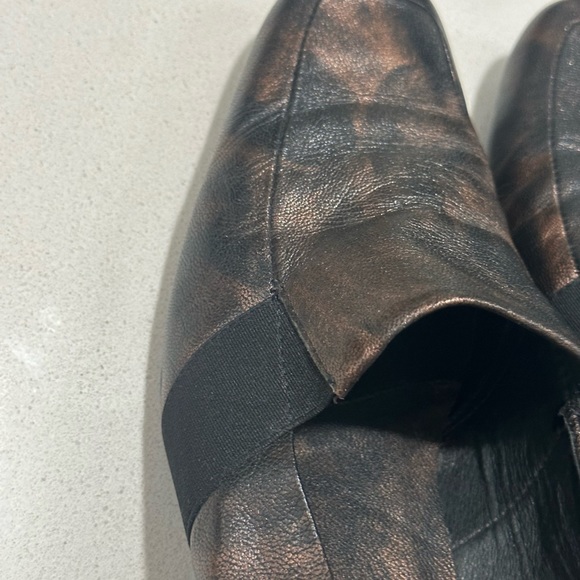 Roberto Capucci loafers size 8.5 marbled bronze leather EUC rubber sole - Picture 6 of 12